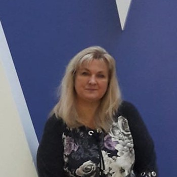 pasniedzejs Aiva Pizika